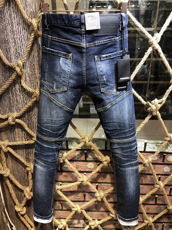 les jeans DSquared2 pour homme combinent performance et style avec une touche de robustesse urbaine. distinctif.pas cher.le moins cher.