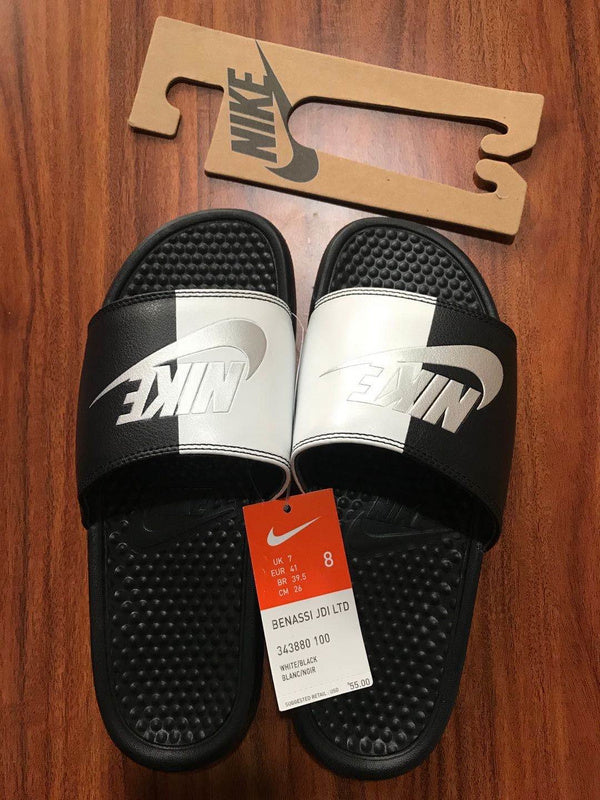 Les sandales claquettes nike sont un incontournable pour ceux qui recherchent un mélange parfait entre confort et style décontracté.