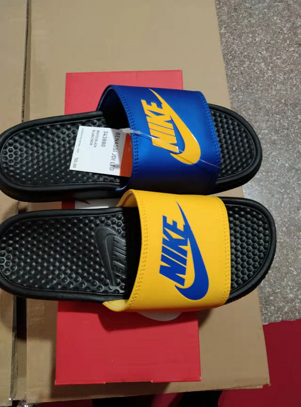 Les sandales claquettes nike sont un incontournable pour ceux qui recherchent un mélange parfait entre confort et style décontracté.