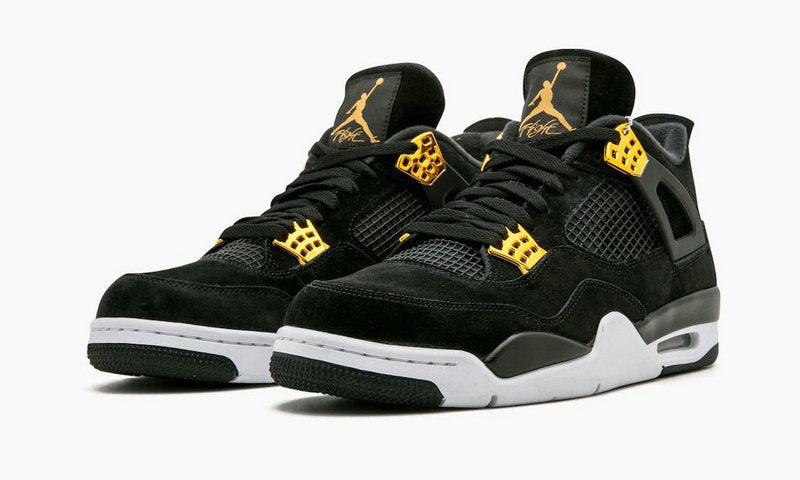 Les baskets grande taille Jordan 4 offrent le même style iconique que le modèle original, tout en répondant aux besoins des pointures supérieures.