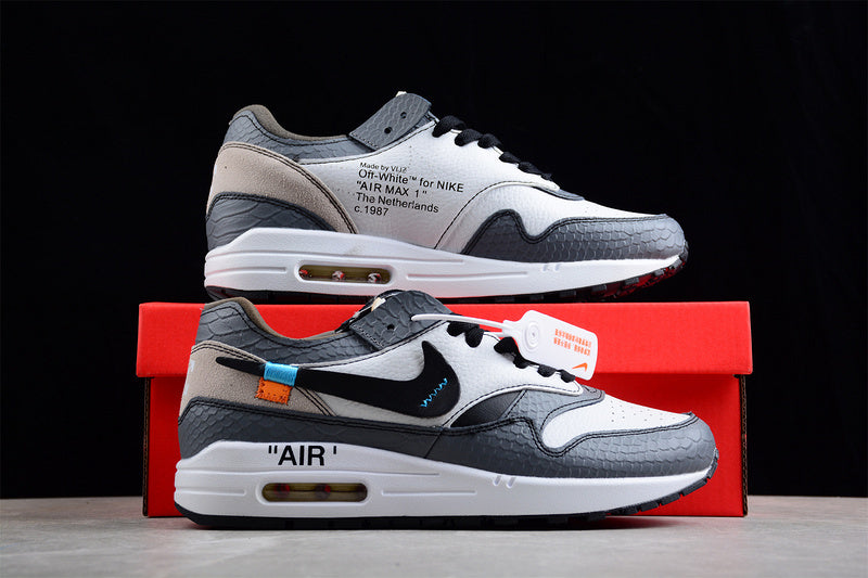Les baskets grande taille Nike Air Max 1 conservent l’élégance intemporelle du modèle original tout en s’adaptant parfaitement aux grandes pointures.