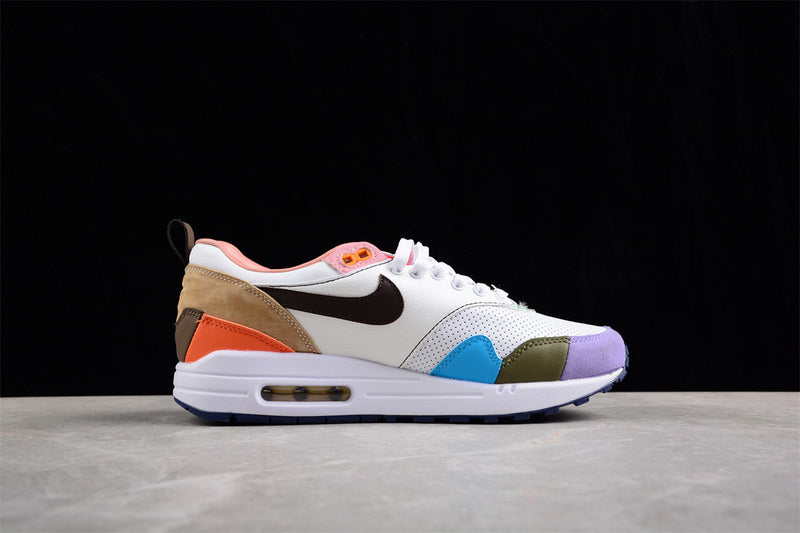 Les baskets grande taille Nike Air Max 1 conservent l’élégance intemporelle du modèle original tout en s’adaptant parfaitement aux grandes pointures.