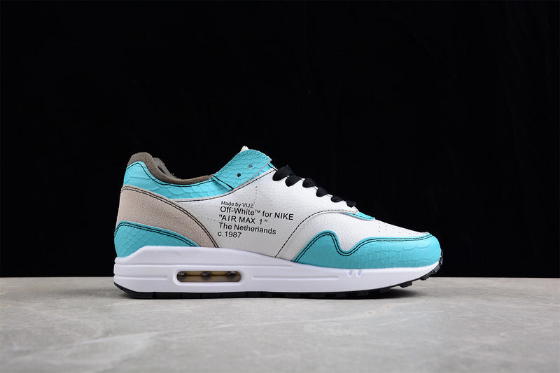 Les baskets grande taille Nike Air Max 1.
conservent l’élégance intemporelle du modèle original tout en s’adaptant parfaitement aux grandes pointures.