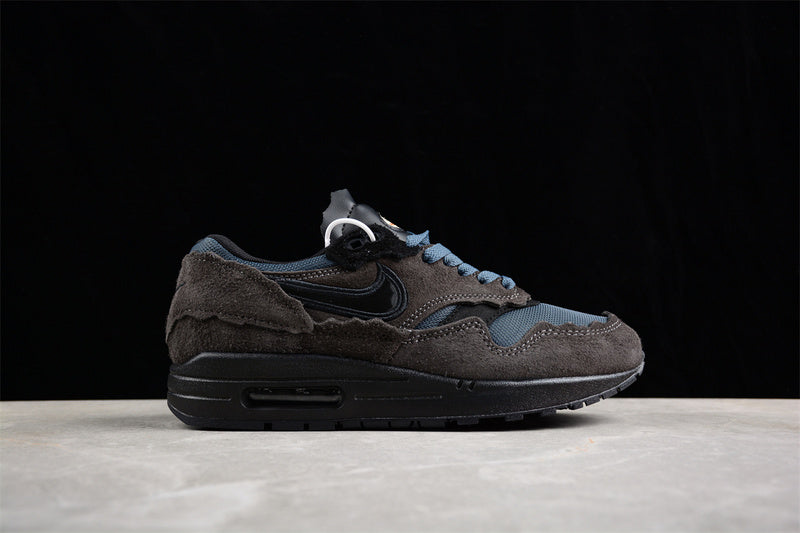 Les baskets grande taille Nike Air Max 1.
conservent l’élégance intemporelle du modèle original tout en s’adaptant parfaitement aux grandes pointures.