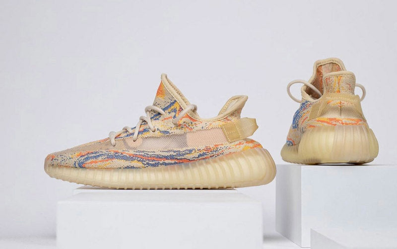 Les baskets grande taille Adidas Yeezy 350 allient parfaitement design innovant et adaptation aux grandes pointures.
tout en conservant l’esthétique unique du modèle original.