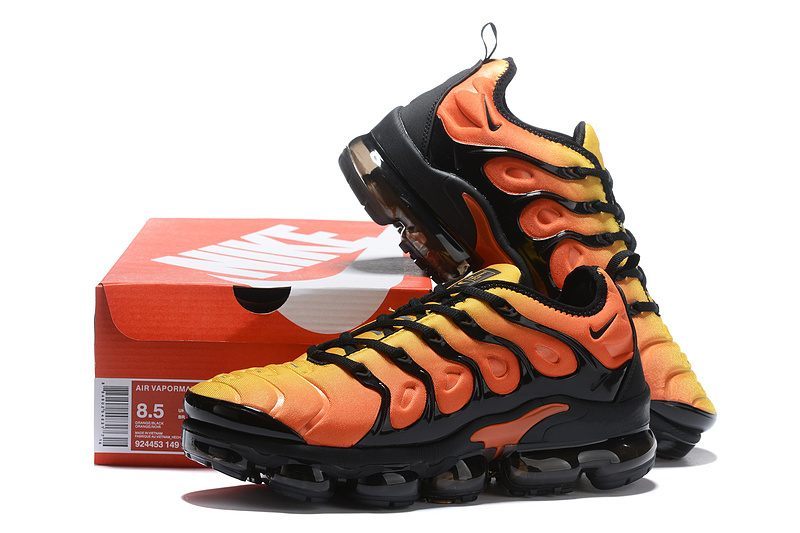 Les baskets grande taille Nike Vapormax Plus TN associent le design iconique des Air Max Plus à l’innovation de la semelle Vapormax.