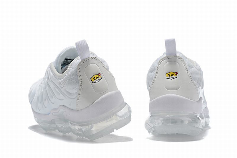 Les baskets grande taille Nike Vapormax Plus TN associent le design iconique des Air Max Plus à l’innovation de la semelle Vapormax.