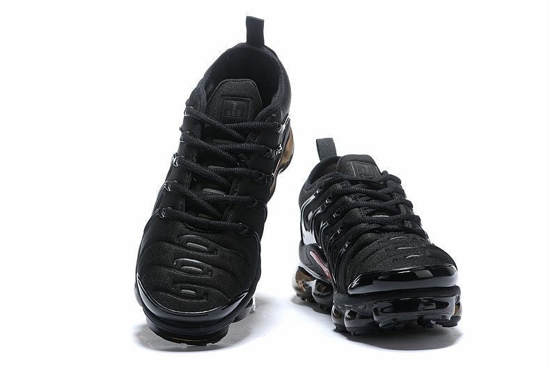 Les baskets grande taille Nike Vapormax Plus TN associent le design iconique des Air Max Plus à l’innovation de la semelle Vapormax.