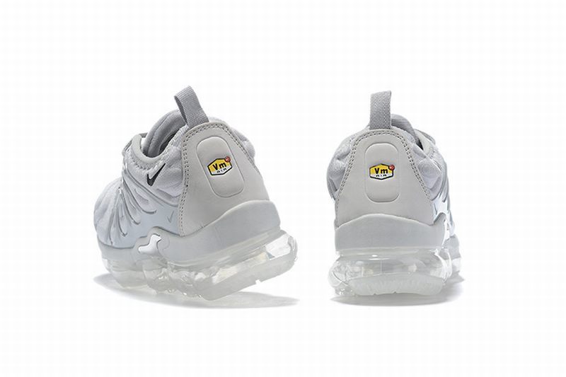 Les baskets grande taille Nike Vapormax Plus TN associent le design iconique des Air Max Plus à l’innovation de la semelle Vapormax.
