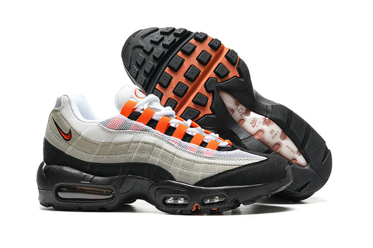Les baskets grande taille Nike Air Max 95 reprennent le design unique et audacieux de l’original, tout en étant pensées pour offrir un ajustement parfait aux grandes pointures.
