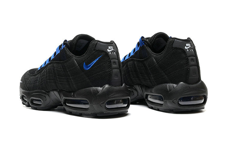 Les baskets grande taille Nike Air Max 95 reprennent le design unique et audacieux de l’original, tout en étant pensées pour offrir un ajustement parfait aux grandes pointures.
