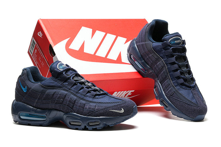 Les baskets grande taille Nike Air Max 95 reprennent le design unique et audacieux de l’original, tout en étant pensées pour offrir un ajustement parfait aux grandes pointures.