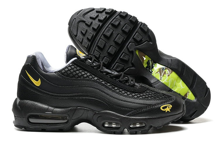 Les baskets grande taille Nike Air Max 95 reprennent le design unique et audacieux de l’original, tout en étant pensées pour offrir un ajustement parfait aux grandes pointures.