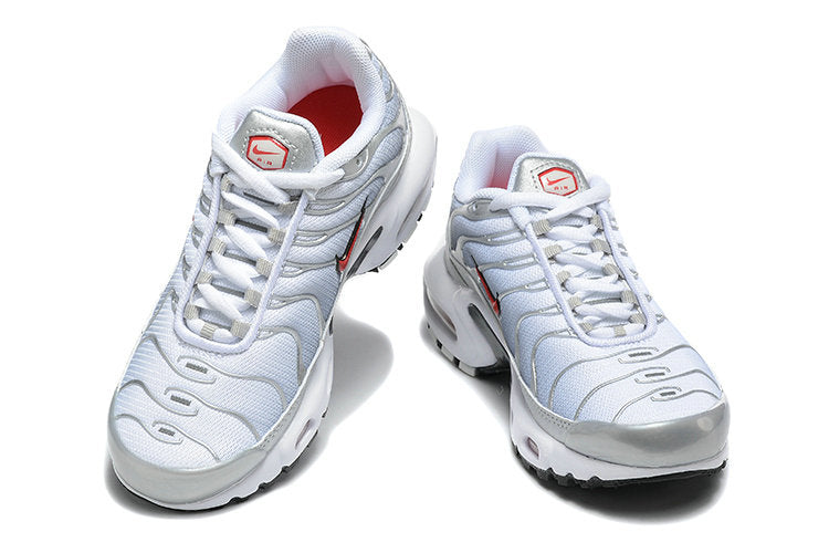 Les baskets pour enfants disponibles sur Yourstyles.fr sont conçues.
pour accompagner les plus jeunes dans toutes leurs activités, en alliant confort, résistance et style dynamique.