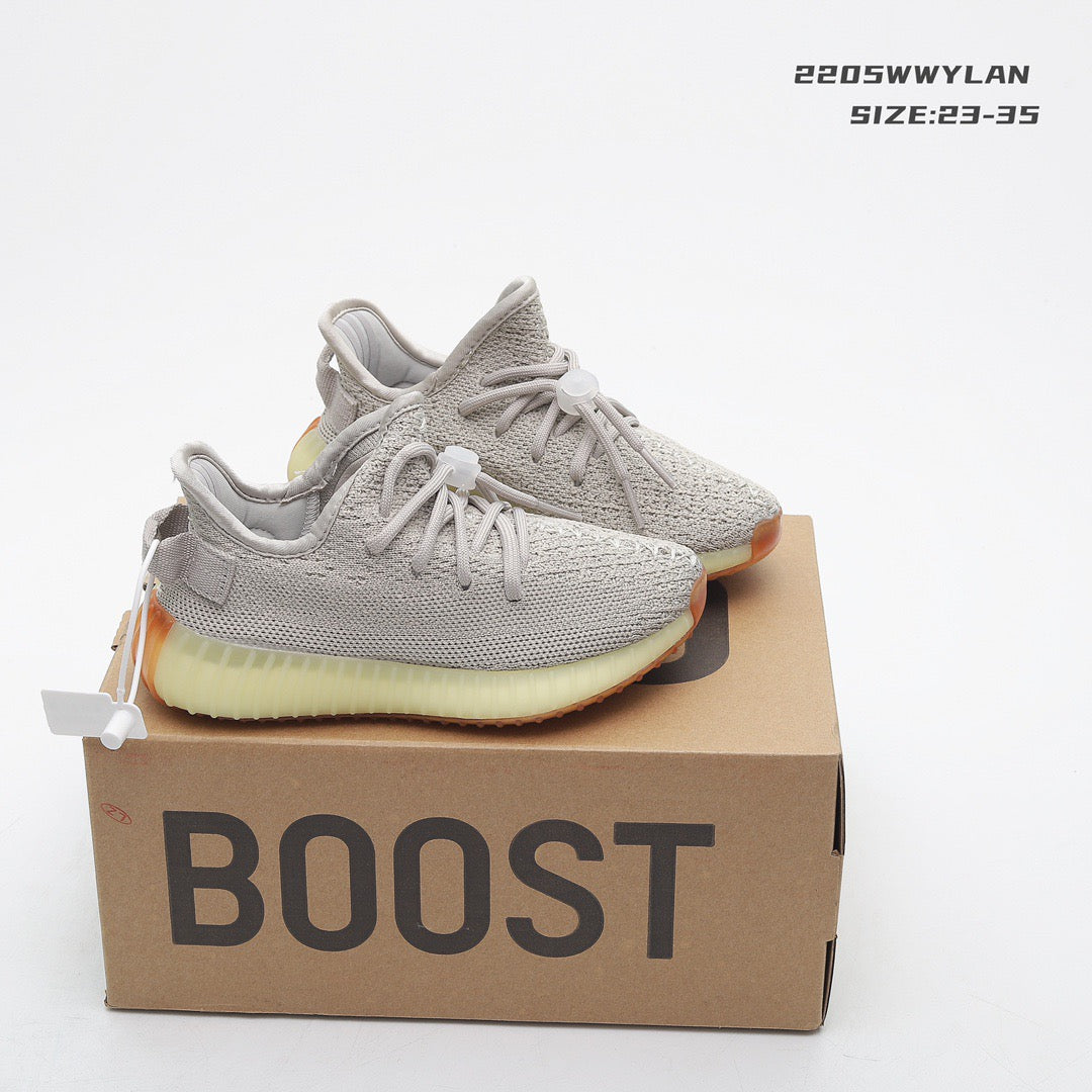 Les baskets pour enfants disponibles sur Yourstyles.fr sont conçues.
pour accompagner les plus jeunes dans toutes leurs activités, en alliant confort, résistance et style dynamique.