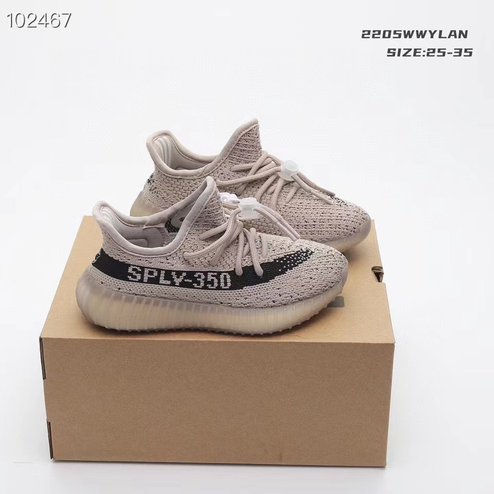 Les baskets pour enfants disponibles sur Yourstyles.fr sont conçues.
pour accompagner les plus jeunes dans toutes leurs activités, en alliant confort, résistance et style dynamique.