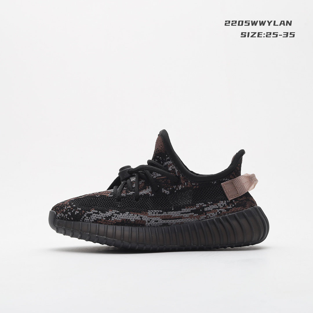 Les baskets pour enfants disponibles sur Yourstyles.fr sont conçues.
pour accompagner les plus jeunes dans toutes leurs activités, en alliant confort, résistance et style dynamique.