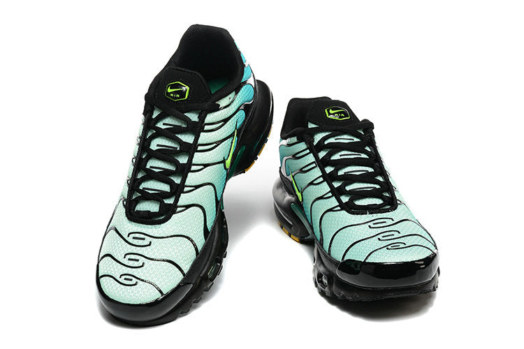 Les Baskets Nike Air Max Tn incarnent un style emblématique et une performance supérieure. Pas cher. Le moin cher.
