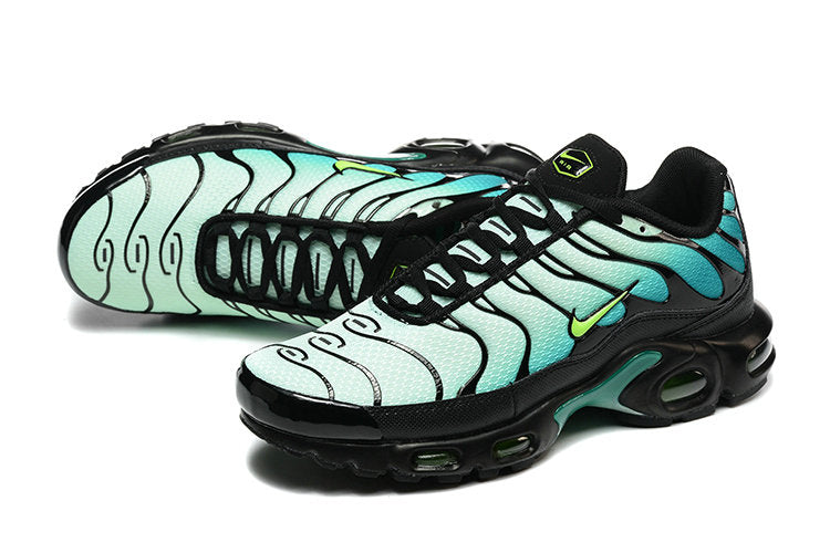 Les Baskets Nike Air Max Tn incarnent un style emblématique et une performance supérieure. Pas cher. Le moin cher.