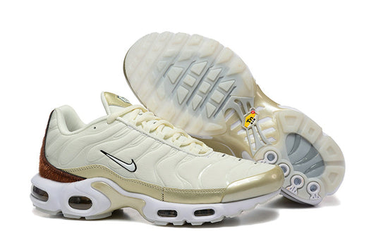 Les  Baskets Nike Air Max Tn incarnent un style emblématique et une performance supérieure. Pas cher. Le moin cher.