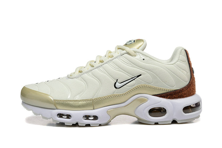 Les  Baskets Nike Air Max Tn incarnent un style emblématique et une performance supérieure. Pas cher. Le moin cher.