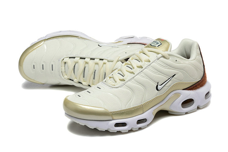 Les  Baskets Nike Air Max Tn incarnent un style emblématique et une performance supérieure. Pas cher. Le moin cher.