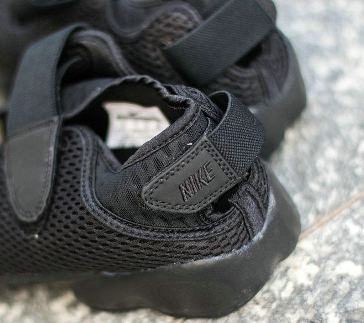 Les baskets Rift Ninja se distinguent par leur design unique et avant-gardiste, inspiré des chaussures de ninja, combinant style urbain et fonctionnalité.