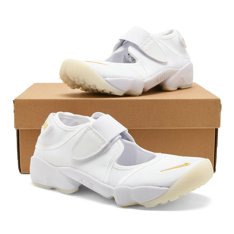 Les baskets Rift Ninja se distinguent par leur design unique et avant-gardiste, inspiré des chaussures de ninja, combinant style urbain et fonctionnalité.