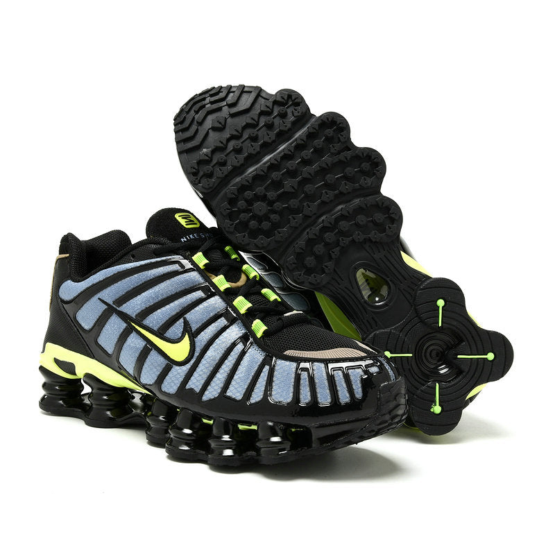 Les baskets Nike Shox TL allient un style avant-gardiste et une innovation technique avancée. Leur design unique et leurs détails sophistiqués.