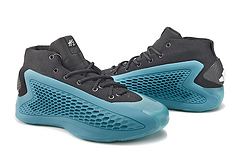 Baskets Adidas AE1