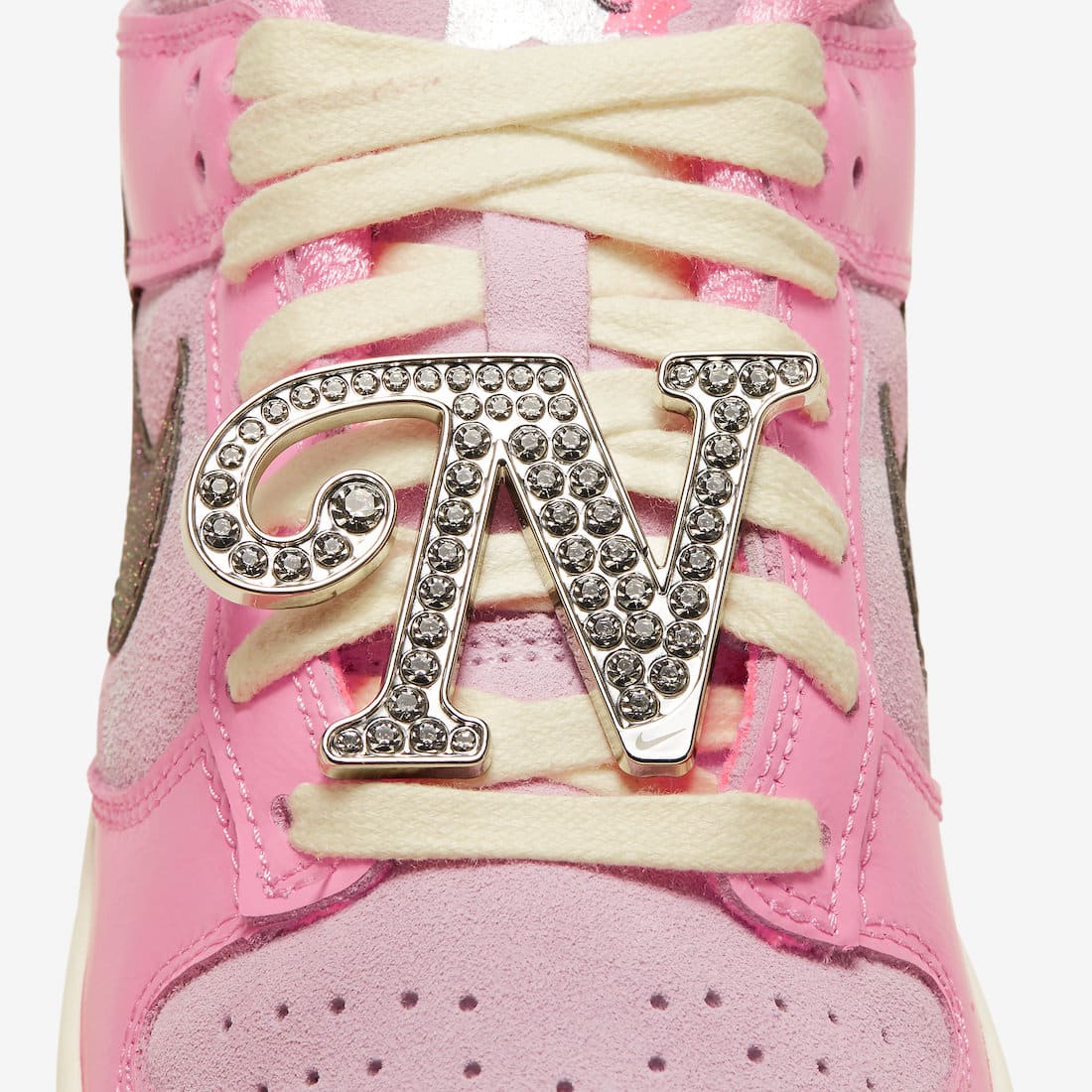 Les baskets Nike SB Dunk allient un style emblématique à un confort supérieur. Leur design légendaire et leurs matériaux de haute qualité. Pas cher.le moins cher .