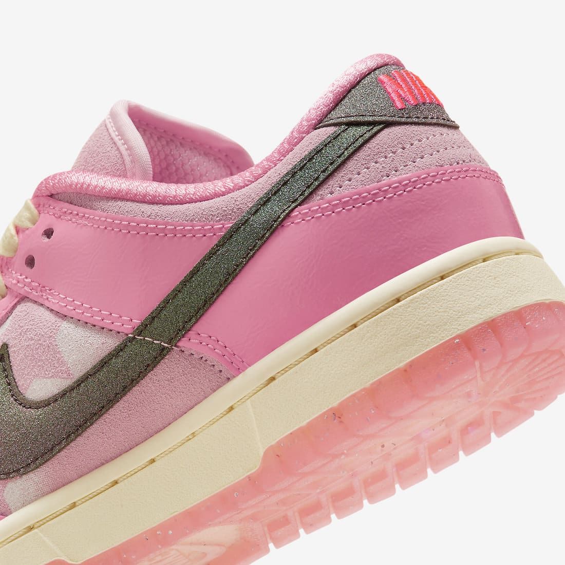 Les baskets Nike SB Dunk allient un style emblématique à un confort supérieur. Leur design légendaire et leurs matériaux de haute qualité. Pas cher.le moins cher .