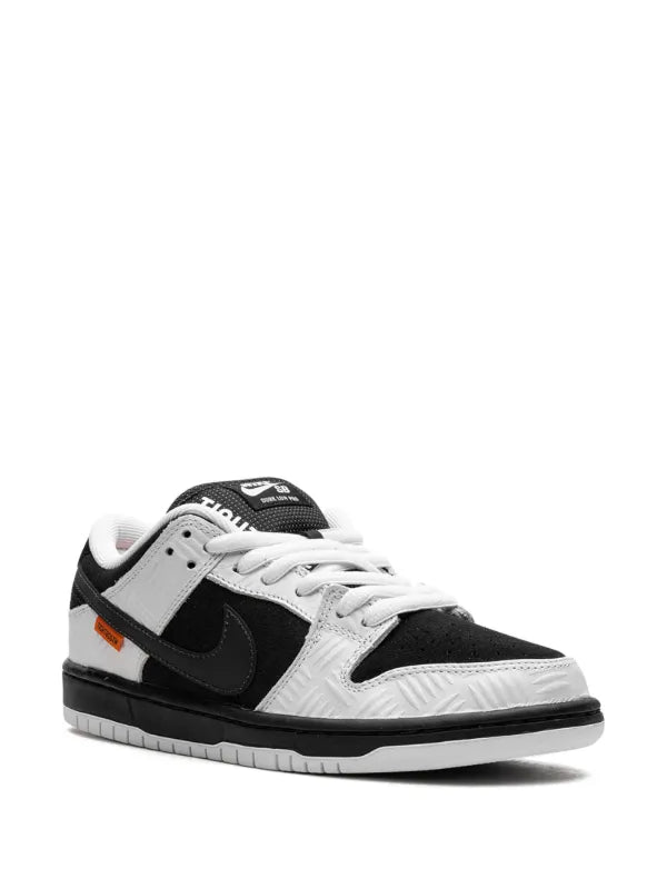 Les baskets Nike SB Dunk allient un style emblématique à un confort supérieur. Leur design légendaire et leurs matériaux de haute qualité. Pas cher.le moins cher .