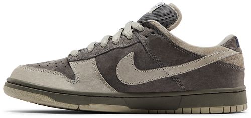 Les baskets Nike SB Dunk allient un style emblématique à un confort supérieur. Leur design légendaire et leurs matériaux de haute qualité. Pas cher.le moins cher .