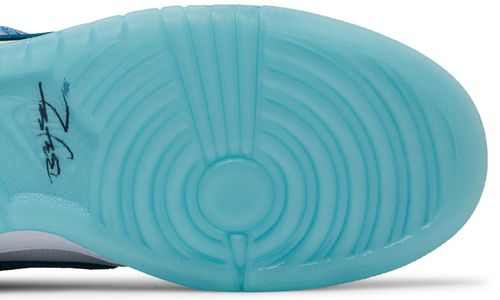 Les baskets Nike SB Dunk allient un style emblématique à un confort supérieur. Leur design légendaire et leurs matériaux de haute qualité. Pas cher.le moins cher .