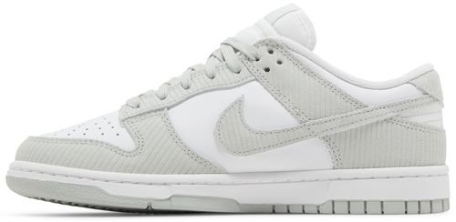 Les baskets Nike SB Dunk allient un style emblématique à un confort supérieur. Leur design légendaire et leurs matériaux de haute qualité. Pas cher.le moins cher .