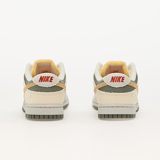 Les baskets Nike SB Dunk allient un style emblématique à un confort supérieur. Leur design légendaire et leurs matériaux de haute qualité. Pas cher.le moins cher .