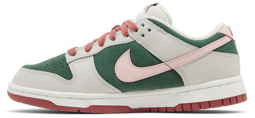 Les baskets Nike SB Dunk allient un style emblématique à un confort supérieur. Leur design légendaire et leurs matériaux de haute qualité. Pas cher.le moins cher .