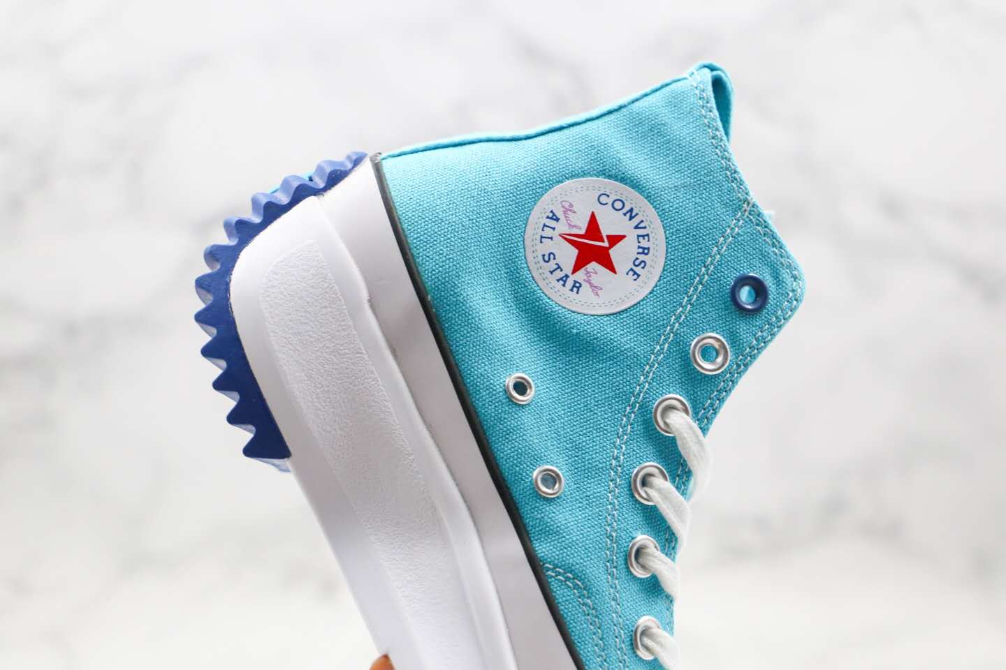 Les baskets Converse Femme se distinguent par leur design iconique et leur esthétique vintage. exceptionnel les couleurs de l'Amérique