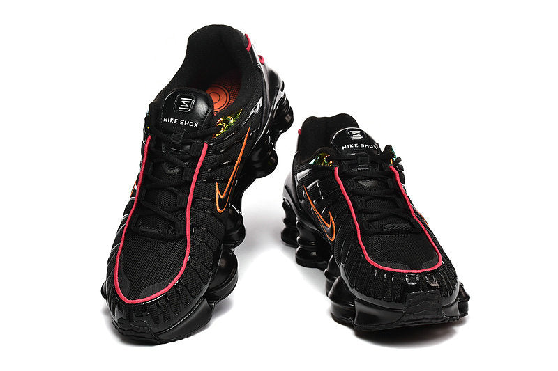 Les baskets Nike Shox TL allient un style avant-gardiste et une innovation technique avancée. Leur design unique et leurs détails sophistiqués.