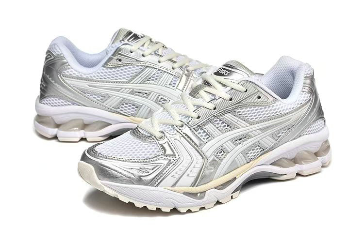 Les Baskets ASICS GEL-KAYANO 14 offrent une combinaison parfaite de style et de performance. Leur design élégant et leurs technologies de pointe