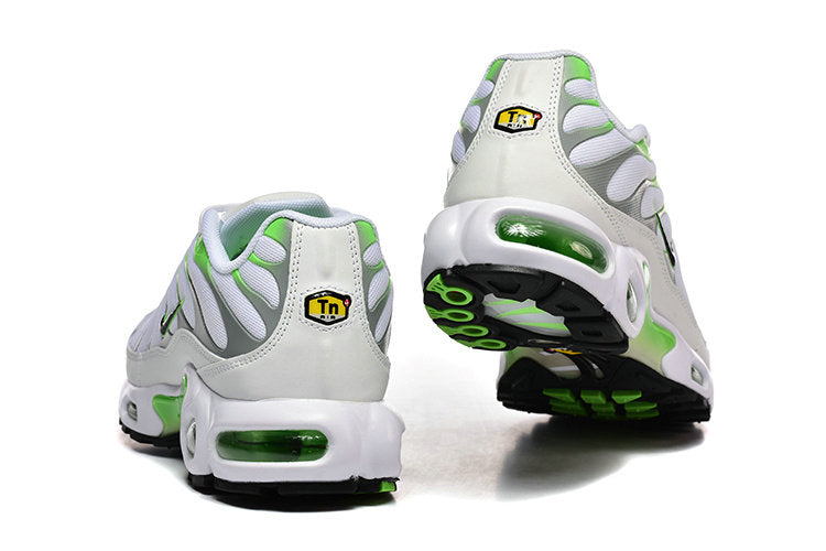 Les  Baskets Nike Air Max Tn incarnent un style emblématique et une performance supérieure.
 
Par ailleurs, leur design distinctif et leur utilisation de matériaux de haute qualité en font un choix incontournable.