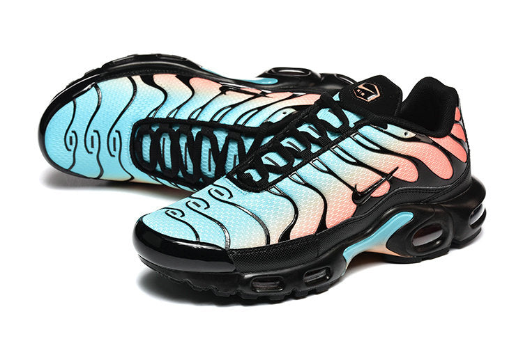 Les Baskets Nike Air Max Tn incarnent un style emblématique et une performance supérieure.
Par ailleurs, leur design distinctif et leur utilisation de matériaux de haute qualité en font un choix incontournable.