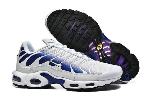 Les  Baskets Nike Air Max Tn incarnent un style emblématique et une performance supérieure.
 
Par ailleurs, leur design distinctif et leur utilisation de matériaux de haute qualité en font un choix incontournable.