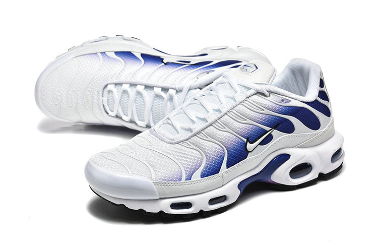 Les  Baskets Nike Air Max Tn incarnent un style emblématique et une performance supérieure.
 
Par ailleurs, leur design distinctif et leur utilisation de matériaux de haute qualité en font un choix incontournable.