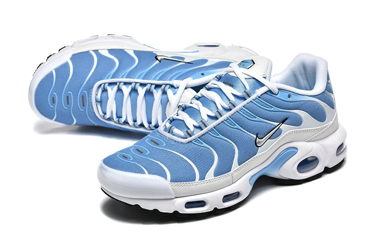 Les  Baskets Nike Air Max Tn incarnent un style emblématique et une performance supérieure.
 
Par ailleurs, leur design distinctif et leur utilisation de matériaux de haute qualité en font un choix incontournable.