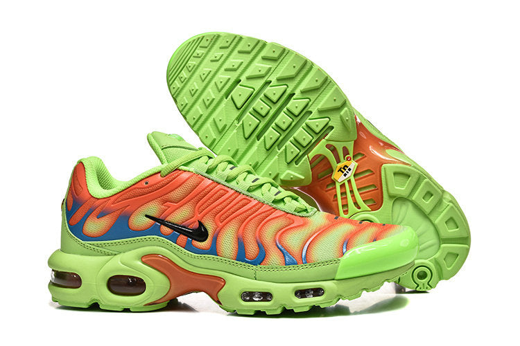 Les Baskets Nike Air Max Tn incarnent un style emblématique et une performance supérieure.
Par ailleurs, leur design distinctif et leur utilisation de matériaux de haute qualité en font un choix incontournable.