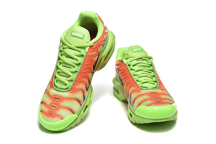 Les Baskets Nike Air Max Tn incarnent un style emblématique et une performance supérieure.
Par ailleurs, leur design distinctif et leur utilisation de matériaux de haute qualité en font un choix incontournable.