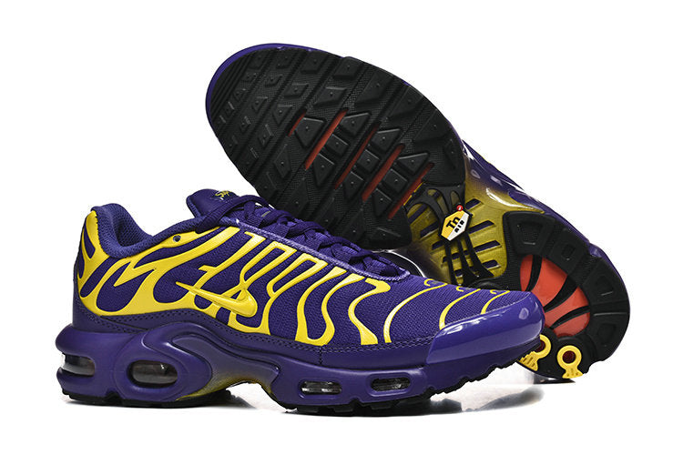 Les Baskets Nike Air Max Tn incarnent un style emblématique et une performance supérieure.
Par ailleurs, leur design distinctif et leur utilisation de matériaux de haute qualité en font un choix incontournable.