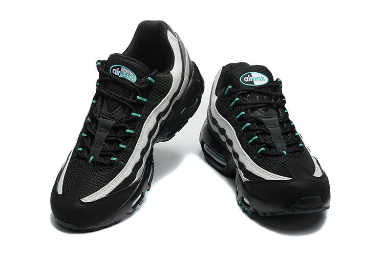 Les baskets Nike Air Max 95 sont synonymes de style emblématique et de confort absolu. Leur design distinctif. Pas cher. Le moins cher.
